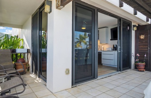 Red Hook Condo | Remodeled Corner Unit D211 with washer & dryer. Sleeps 4