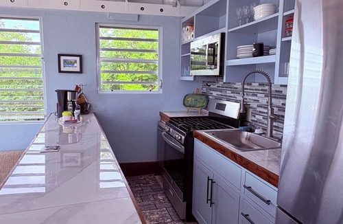 Estate Western Water Island House | Remodeled house located on Water Island that can accommodate up to 6 guests