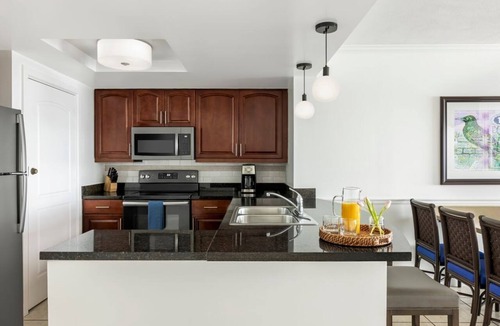 Estate Bakkero Resort | Resort with 2 bedrooms and 2 bathrooms AC , balcony, kitchen, fitness center
