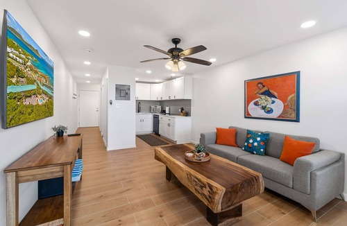 Red Hook Condo | Sapphire Village | 2 Pools Dining | Walk to Beach