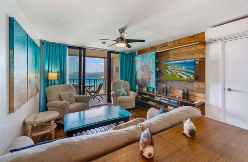 Red Hook Condo | Seconds from Sand & Stunning Sea Views