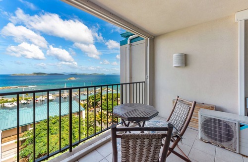 Red Hook Condo | Seconds from Sand & Stunning Sea Views