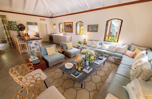 Estate Fortsberg House | Spindrift ~ Serene Oceanfront 3-Bdrm Villa W/Pool & Solar