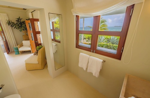 Estate Fortsberg House | Spindrift ~ Serene Oceanfront 3-Bdrm Villa W/Pool & Solar