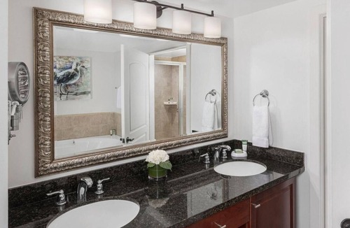 Estate Bakkero Resort | St. Thomas 2BR Oceanside Villa at Marriott’s Frenchman’s Cove – Beach & Resort A
