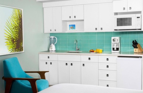 Nazareth Resort | St. Thomas | Relaxing Beach Retreat | Pool + Beach