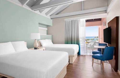 Nazareth Resort | St. Thomas | Relaxing Beach Retreat | Pool + Beach