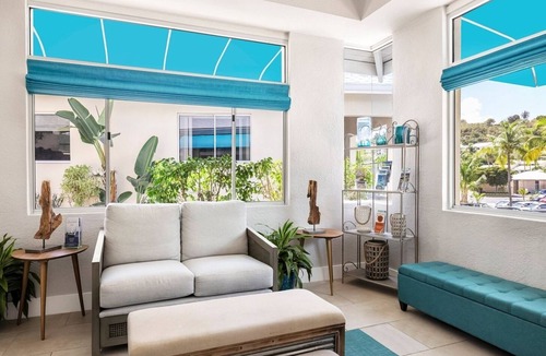 Nazareth Resort | St. Thomas | Relaxing Beach Retreat | Pool + Beach