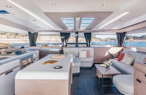 Frenchtown Boat Rental | Sun-Kissed Sailing: A Caribbean Beach Experience from Islas Vírgenes de Estados Unidos, Santo Tomás