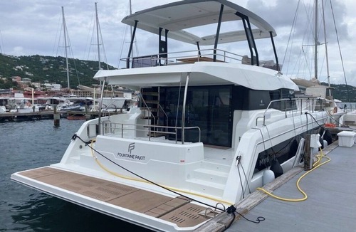 Frenchtown Boat Rental | Sun-Kissed Sailing: A Caribbean Beach Experience from Islas Vírgenes de Estados Unidos, Santo Tomás
