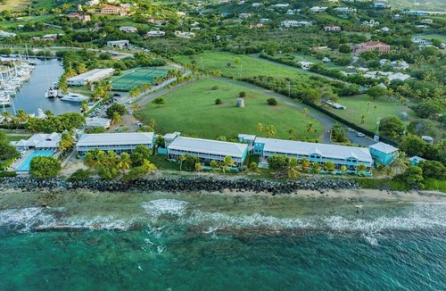 Testman Resort | Tamarind Reef Resort Spa & Marina