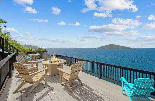 Rosendal House | The Parrot's Perch- New 6 BDRM Oceanfront Estate with Pool/Playground/Firepit
