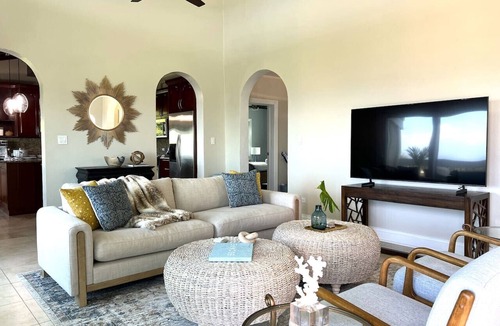 Estate Wintberg House | Villa La Brisa Luxe Hideaway