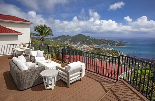 Mafolie House | Villa Luna | Stunning 3-Bedroom Getaway Overlooking the Harbor