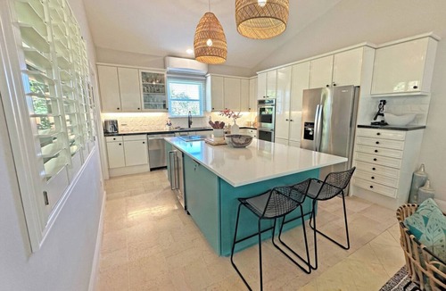 Estate Peterborg Villa | Villa Pallina | Magens Bay Views + Backup Power