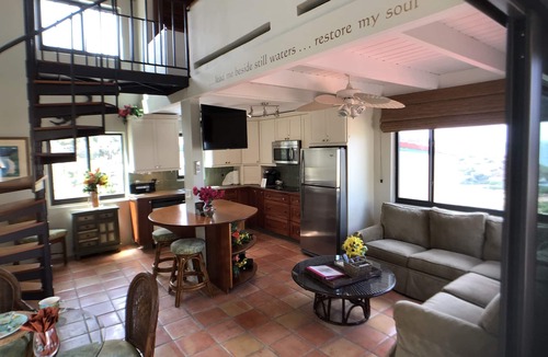 Estate Enighed Condo | WOW Sea/Sunset Views, quiet privacy near NP beaches/town, A/C, pool, grill, prkg