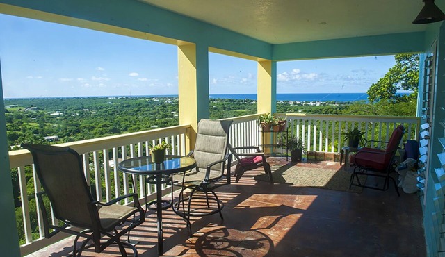 Carmen's Rest- Breezy.No Sargassum "seaweed" here. Minutes from the beach
