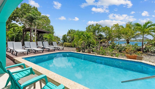 Casa Bougainvillea - Secluded Oceanfront Retreat with Pool and Stunning Views!