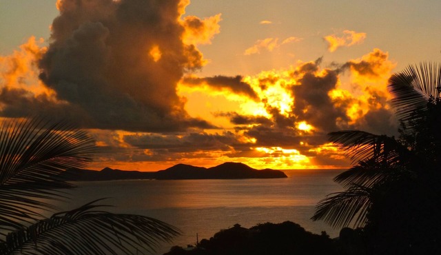 Here Comes the Sun! Island Life With the Comforts of Home
