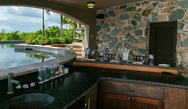 Incredible New Luxury Villa