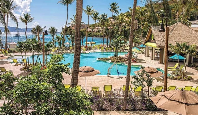 Lg Studio Condo, Private Courtyard, Perfect Location Steps from Beach & Pool