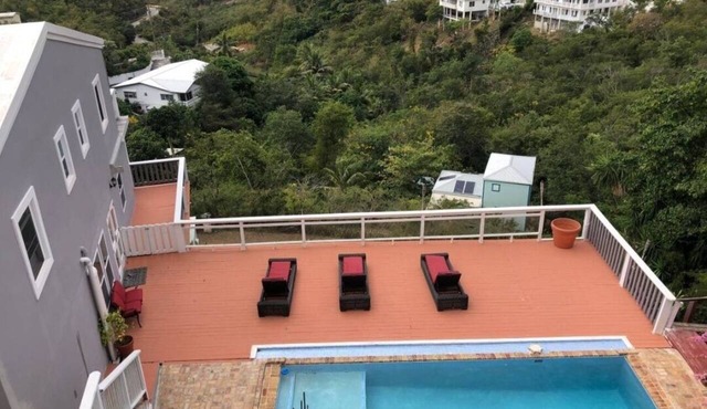 Modern and spacious 2/2 apartment with AC ,Pool and back up generator,St Thomas