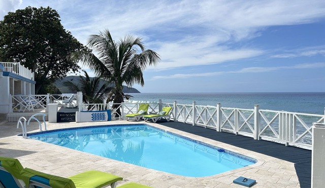 Oceanfront Villa For Groups-Dive & Snorkel-3 En-suite King/Queen Bedrooms.