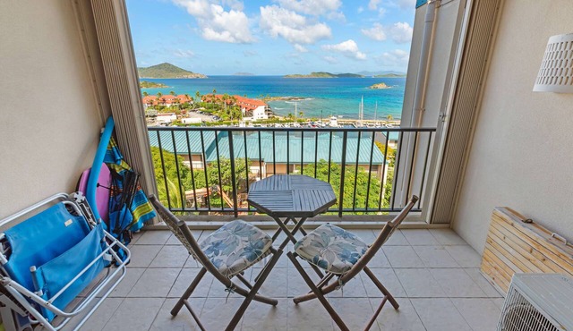Seconds from Sand & Stunning Sea Views