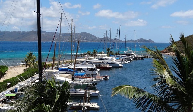 ST. THOMAS RIVIERA FULLY RENOVATED 1 BEDROOM VILLA WITH 2 FULL BATHS AND 2 DECKS