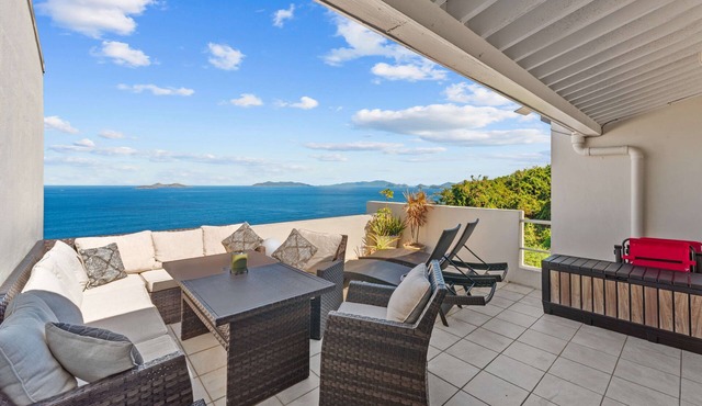 Stunning Ocean Views, 2BR/2Bath Completely Refurnished & Minutes to Magens Bay