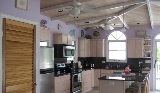Villa Jumbie-Spacious Deck- Fabulous Views of Coral Bay!