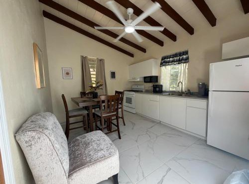 Villadeco Escape, Gated Cottage with Generator