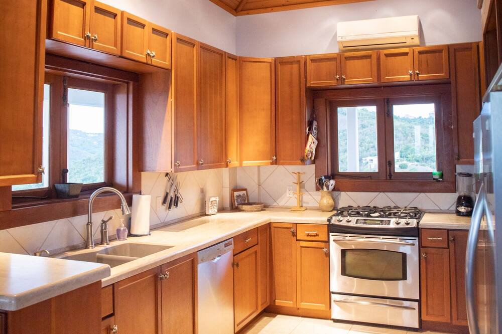 Photo of Kitchen in Estate Morning Star South
