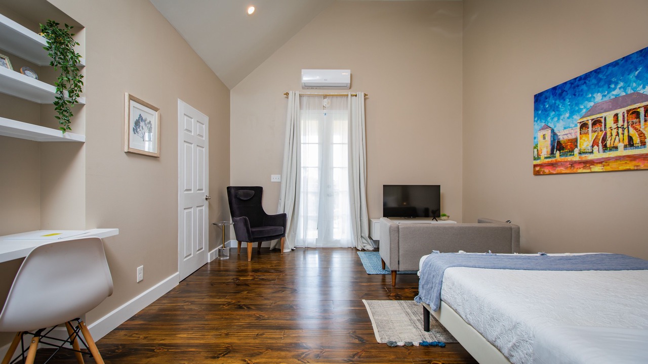 Photo of Bedroom in Estate East Street