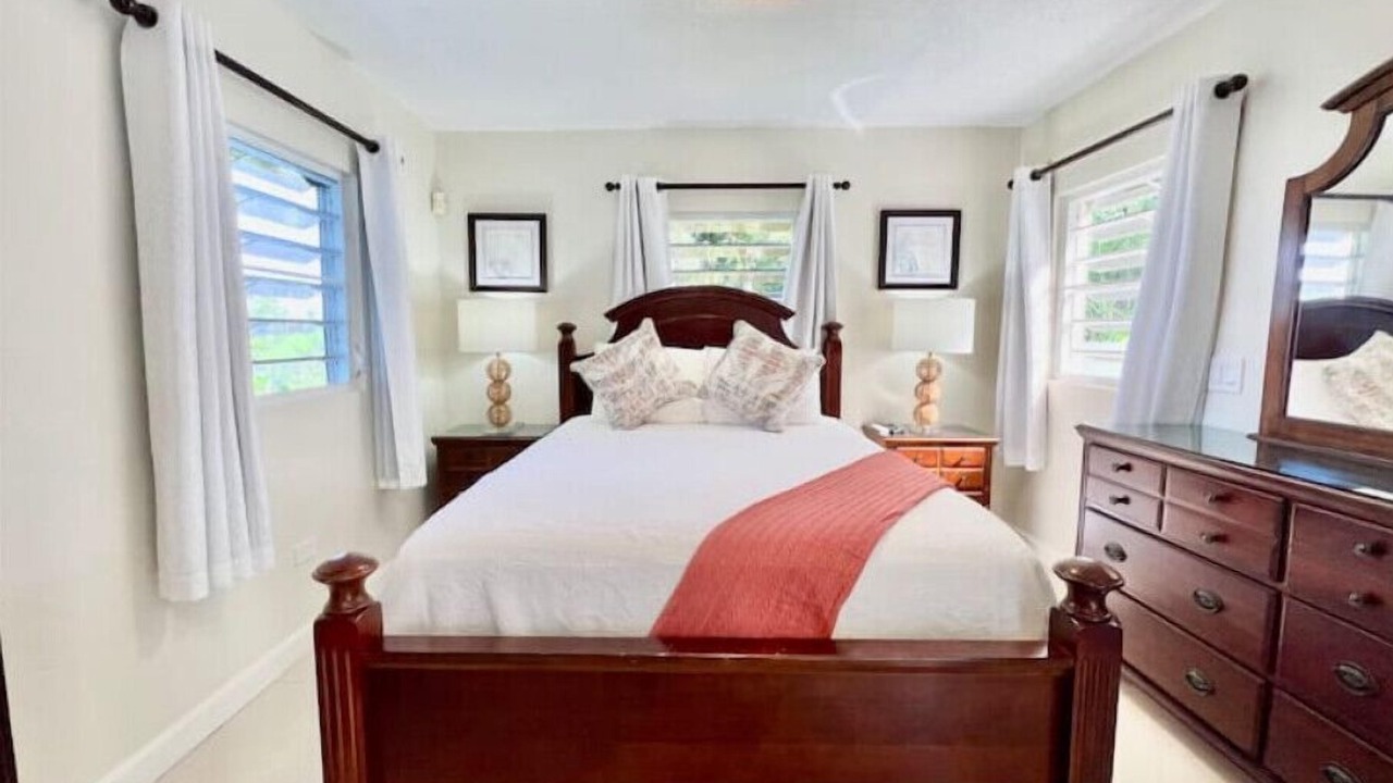 Photo of Bedroom in Estate Frenchman Bay