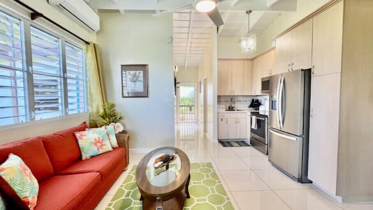 Photo of Livingroom in Estate Frenchman Bay