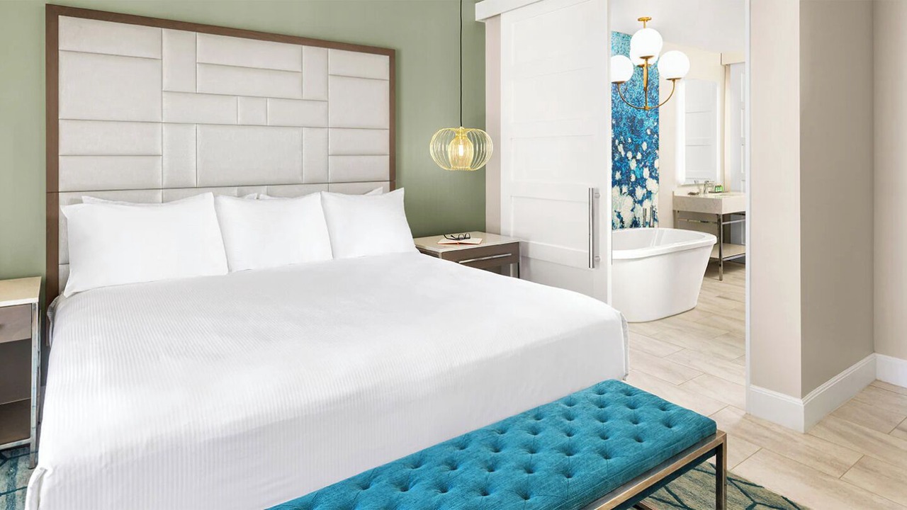 Photo of Bedroom in Estate Frenchman Bay