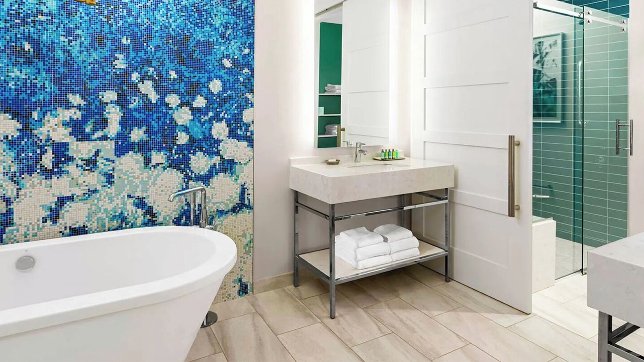 Photo of Bathroom in Estate Frenchman Bay