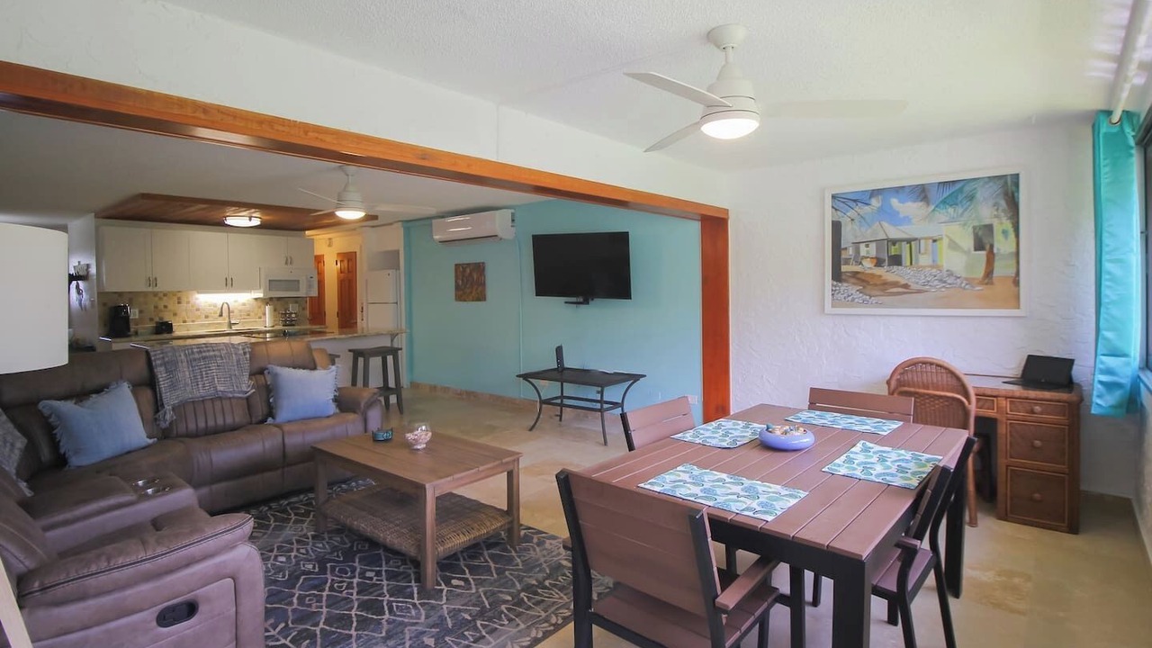 Photo of Livingroom in Orange Grove
