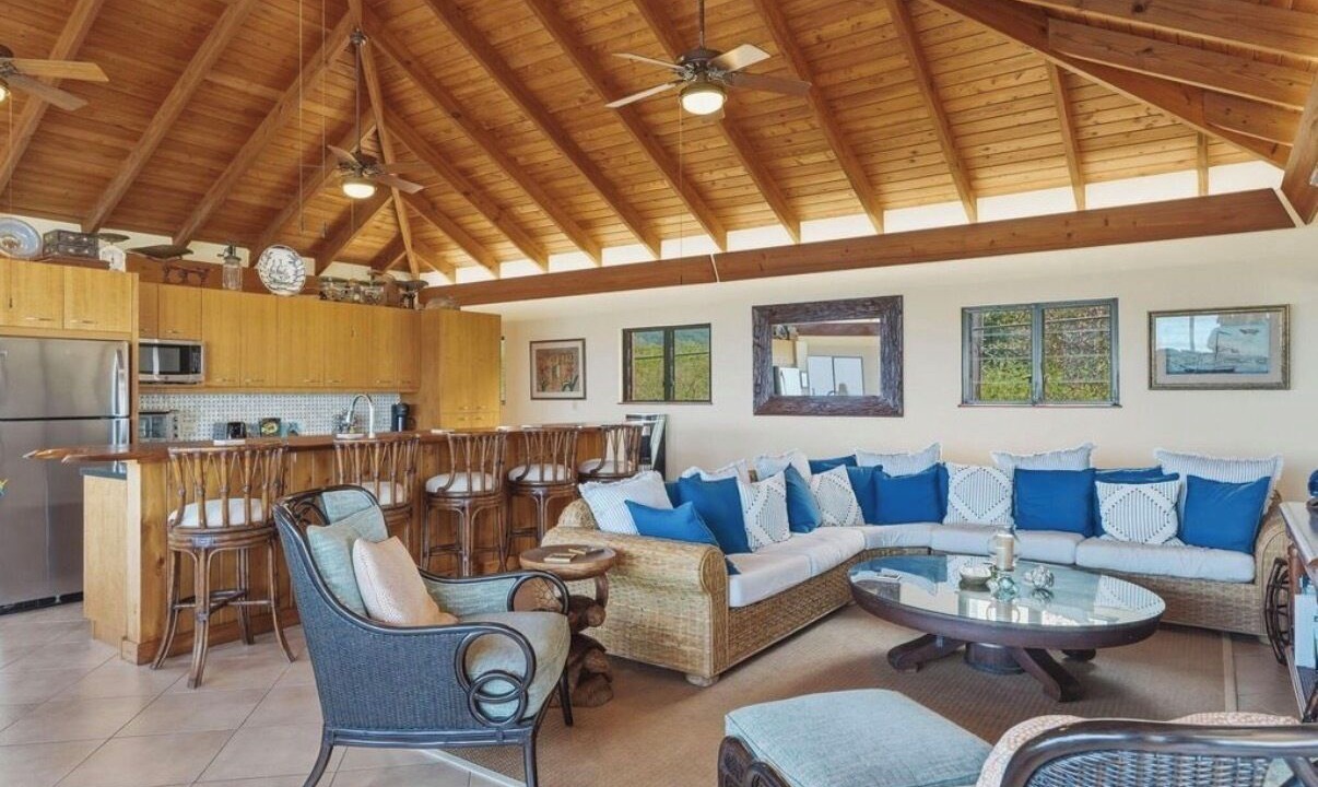 Photo of Livingroom in Estate Rust Up Twist