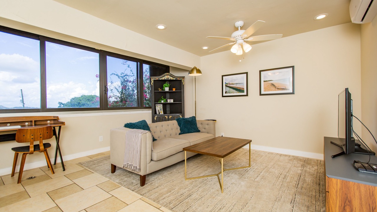 Photo of Livingroom in Estate Recovery Hill