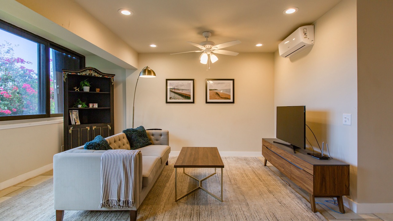 Photo of Livingroom in Estate Recovery Hill