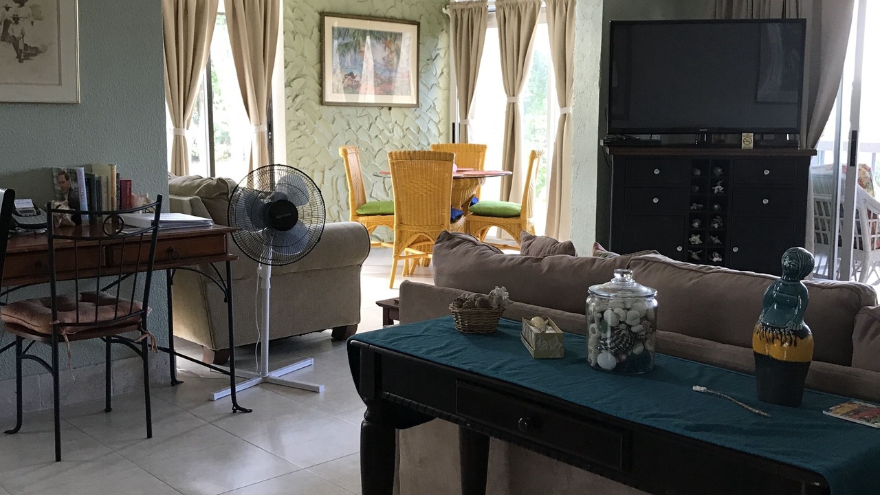 Photo of Livingroom in Estate Salt River