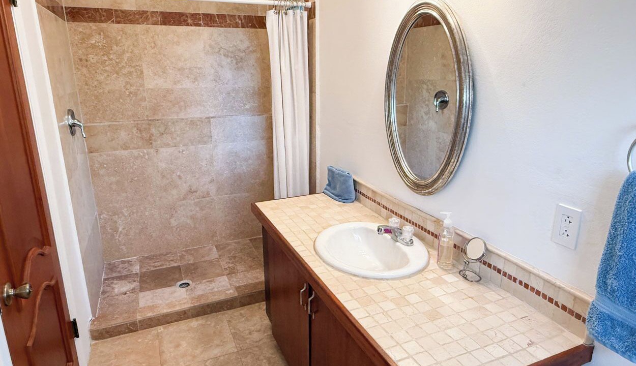 Photo of Bathroom in Estate Carolina