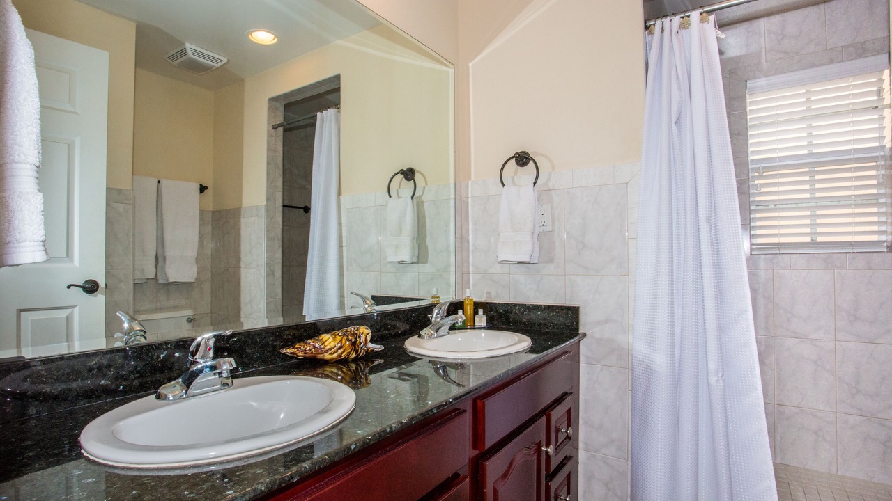 Photo of Bathroom in Estate Enighed