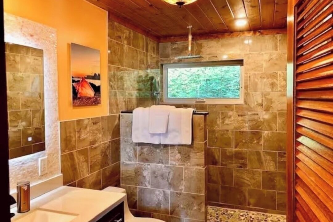 Photo of Bathroom in Estate Carolina