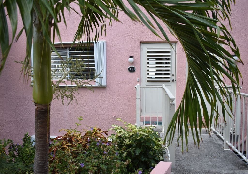 Photo of Outdoor in Estate Mount Pleasant East 1