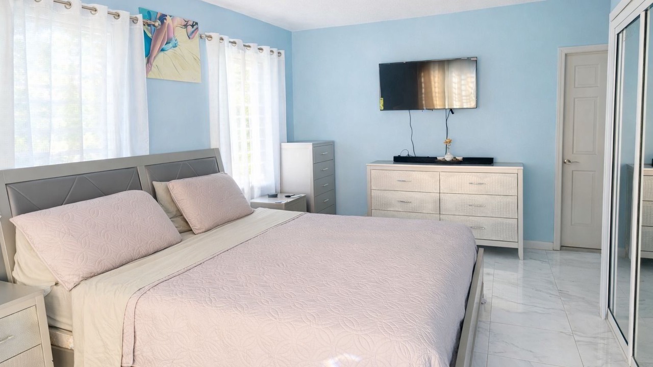 Photo of Bedroom in Estate Annas Retreat