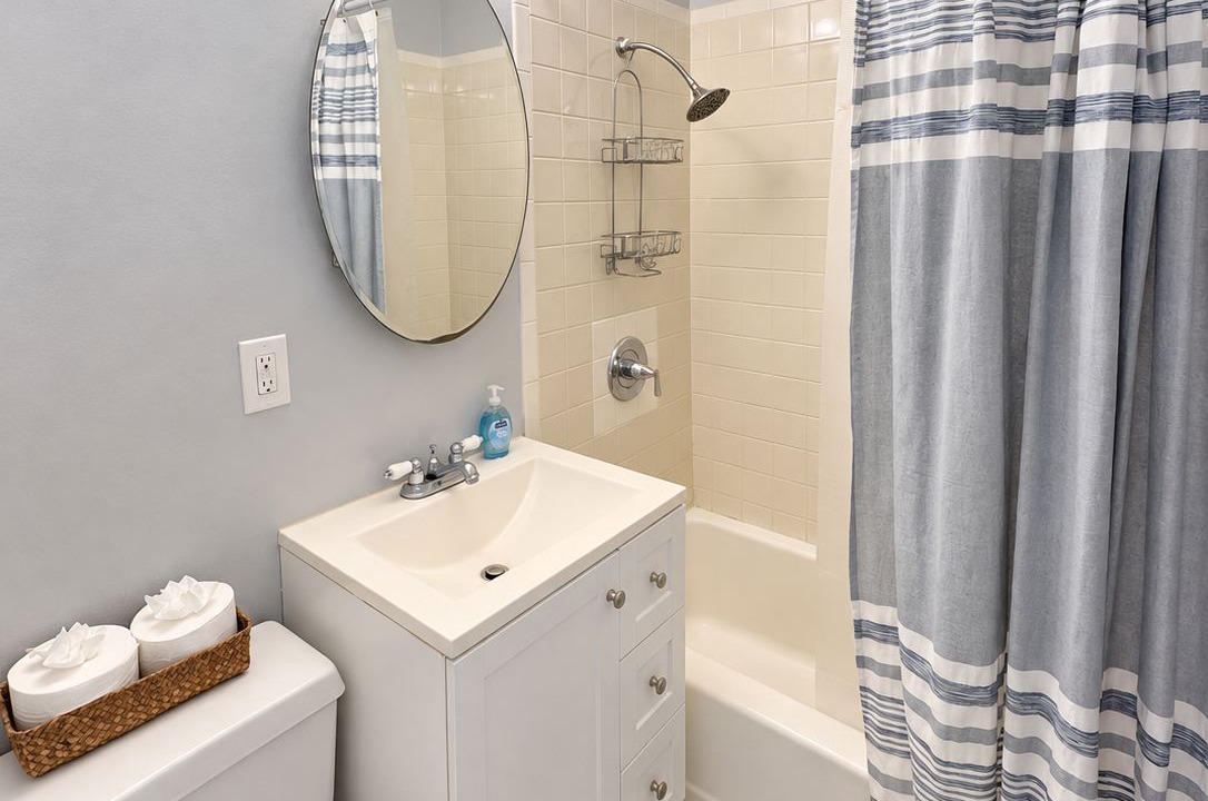 Photo of Bathroom in Estate Coakley Bay