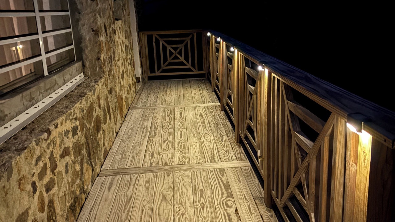 Photo of Patio Balcony in Estate Western Water Island